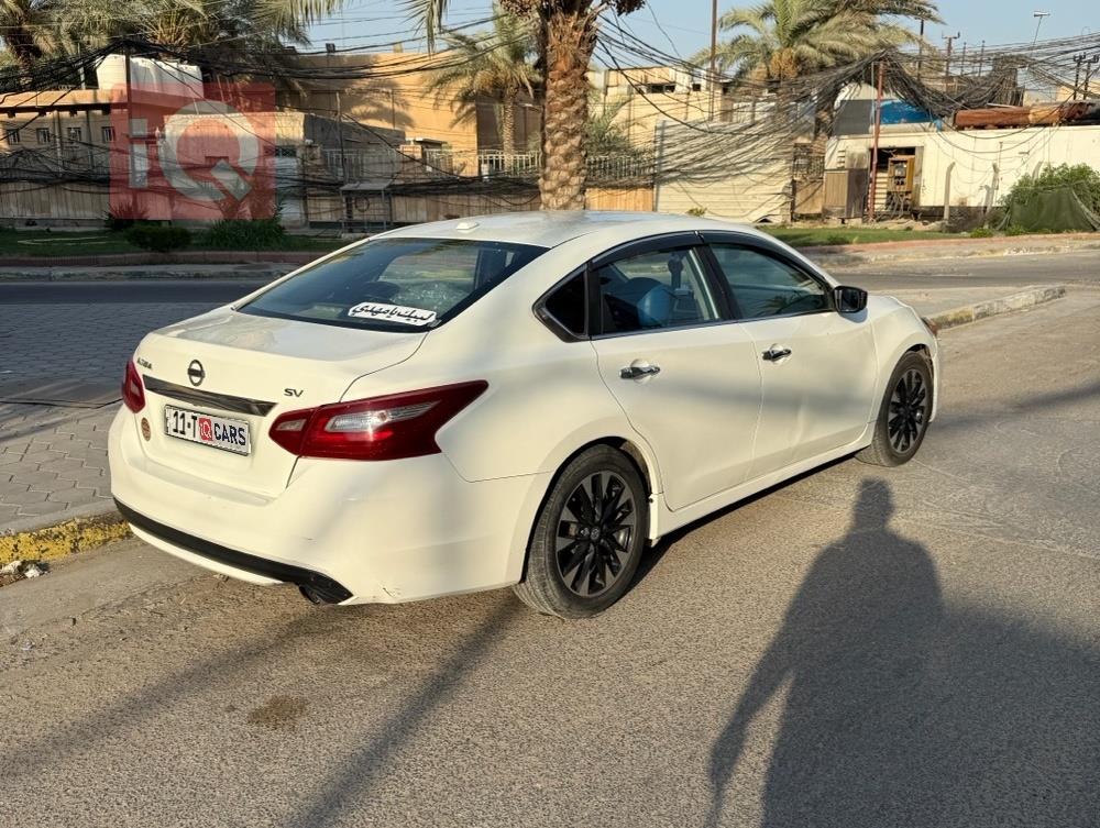 نيسان ألتيما